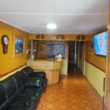 Hostal South Wind I Пуерто-Наталес Екстер'єр фото